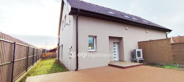 Elad� H�z, Szigetszentmikl�s