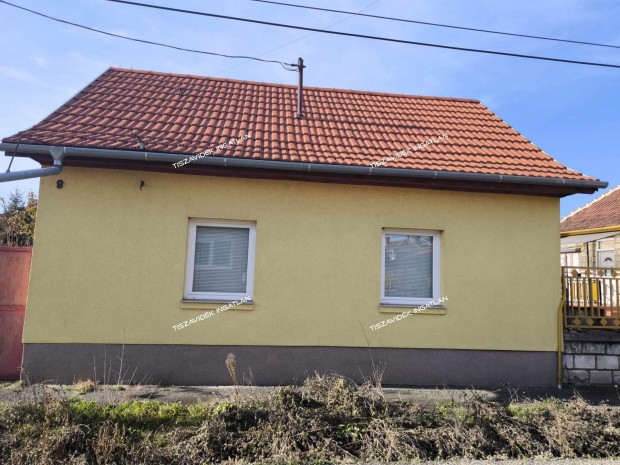 Eladó Ház, Szolnok 21.900.000 Ft