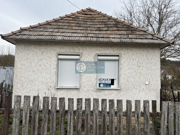 Elad� H�z, Szuhaf� 9.500.000 Ft