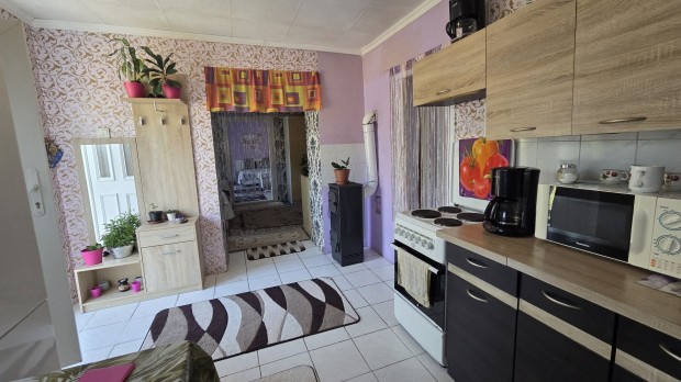 Elad� H�z, T�llya 9.990.000 Ft