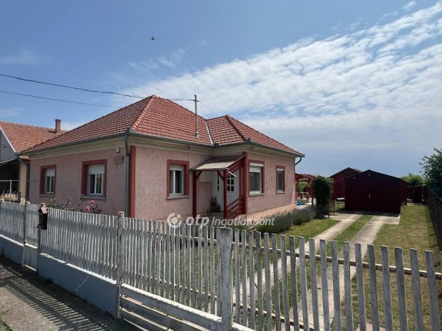 Eladó Ház, Tápiógyörgye
