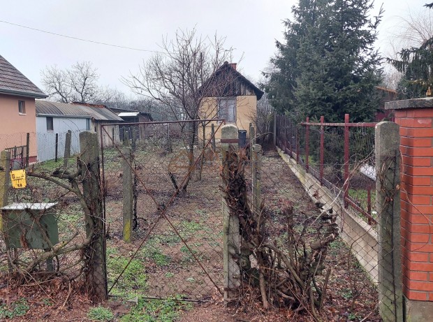 Elad� H�z, T�gl�s 10.990.000 Ft