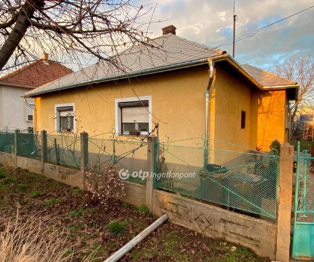 Eladó Ház, Tiszafüred