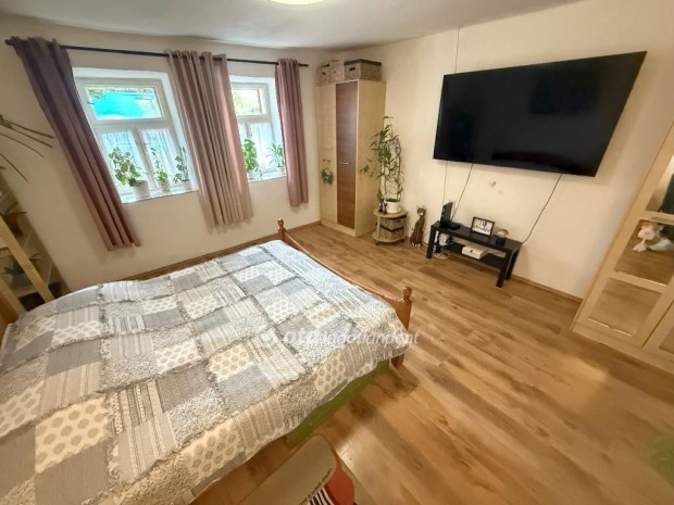 Elad� H�z, Tiszak�cske