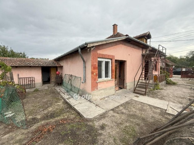 Elad� H�z, Tiszak�cske