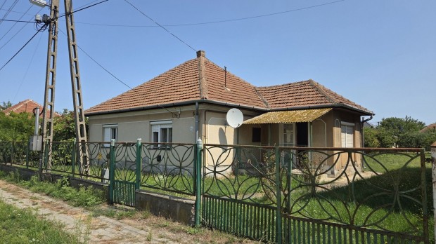 Elad� H�z, Tiszal�c 8.500.000 Ft