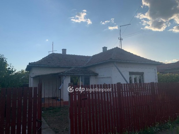 Elad� H�z, T�r�kszentmikl�s