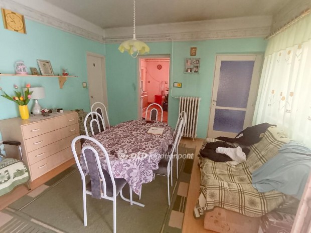 Elad� H�z, T�r�kszentmikl�s