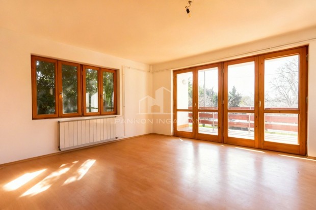 Elad� H�z, Velence 97.900.000 Ft