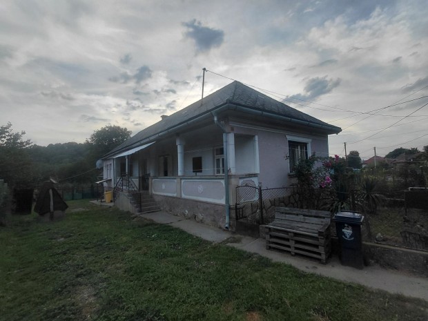 Elad� H�z, Zsujta 20.990.000 Ft