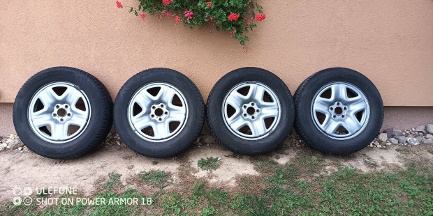 Eladó Honda 6,1/2x17colos acélfelni