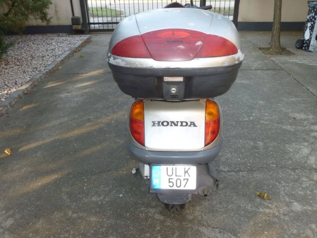 Eladó Honda Pantheon 150 alakarésznek
