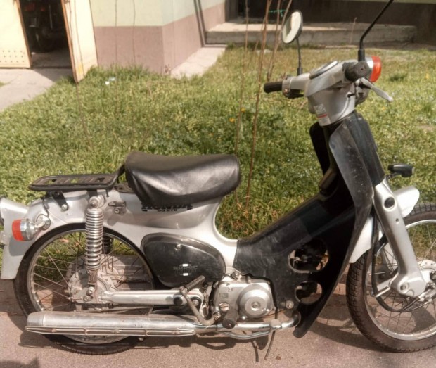 Elad� Honda Super Cub 50