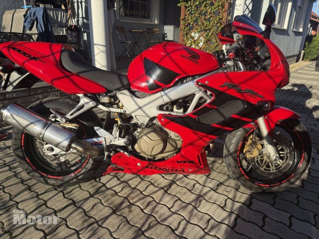 Elad Honda VTR 1000F motorkerkpr