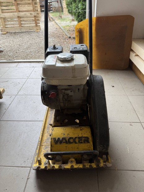 Eladó Honda motoros Wacker lapvibrátor