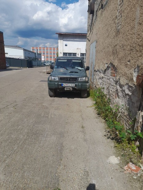 Eladó Hyundai Galloper 2,5 Tdi alkatrész