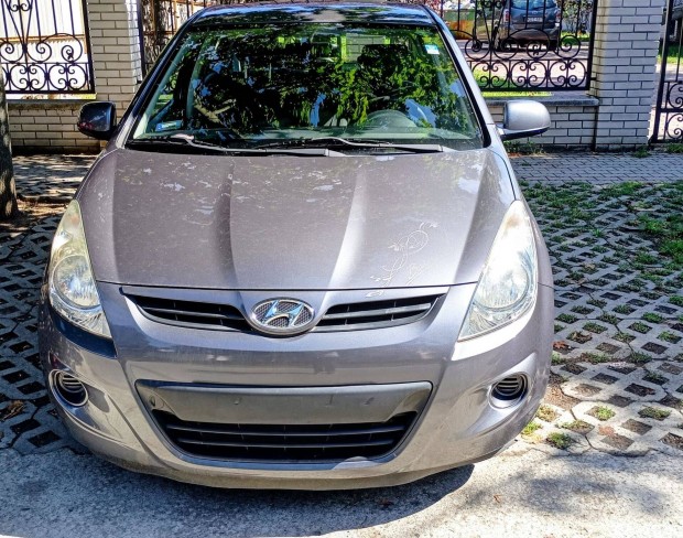 Eladó Hyundai I20. 13 éves, műszaki : 2027. 09