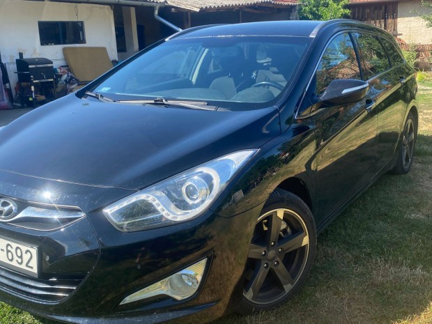 Elad Hyundai I40