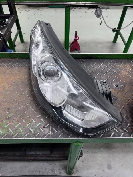 Elad� Hyundai ix35 2011�vjarat 2 db els� l�mpa!
