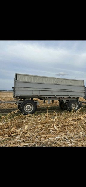 Elad IFA HW 8011 ptkocsi