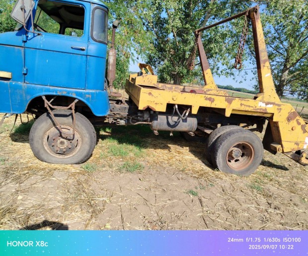 Elad� IFA kont�neres