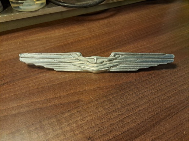 Elad Ikarus 30 60 szrny emblma logo