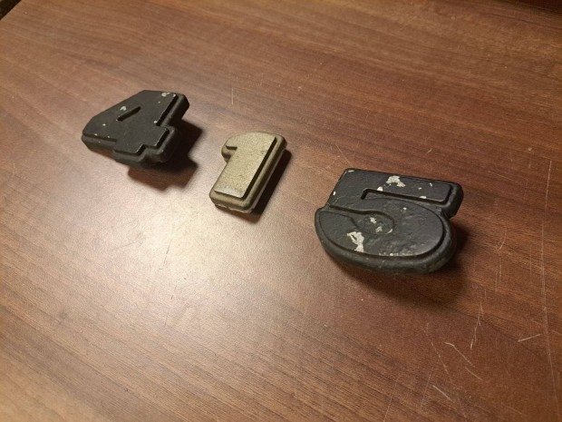 Elad Ikarus 415 felirat tpus jelzs szmok