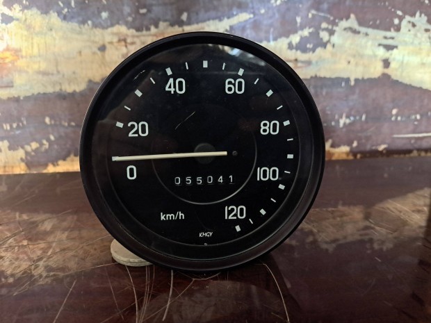 Elad Ikarus gyri sebessgmr ra km ra mszer