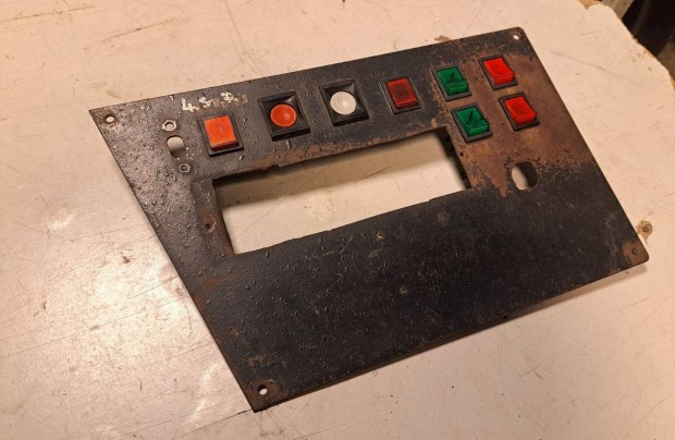 Elad Ikarus jobbos / jobb oldali mszerfal panel