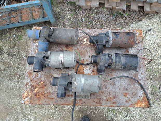 Elad Ikarus keringet szivatty pumpa 24v 24 voltos vz keringet