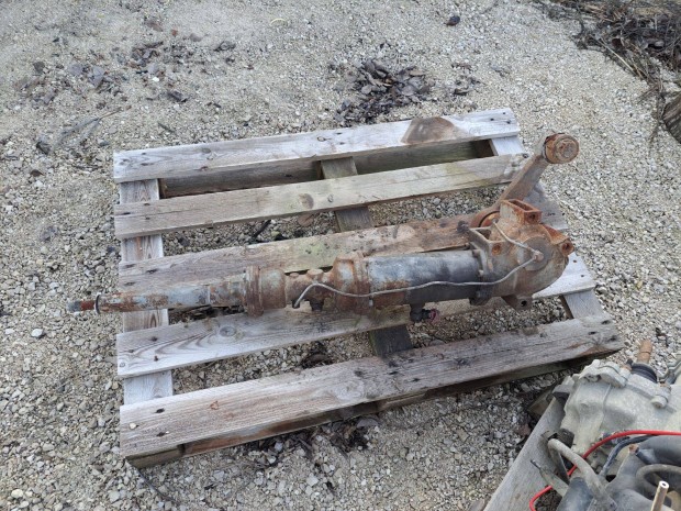 Elad� Ikarus korm�nym�