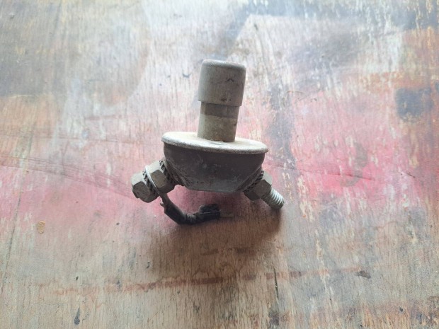 Elad Ikarus tapos gomb bubu lellt szelep kapcsol