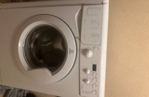 Elad Indesit Mosgp, 4 kg, Kivl llapot, Alkukpes