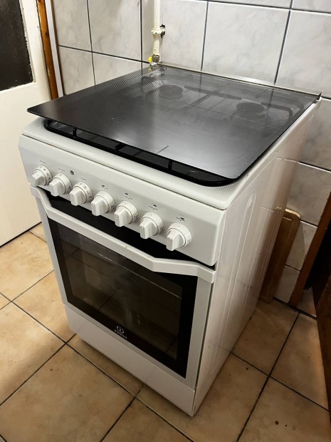 Eladó Indesit kombinált sütő