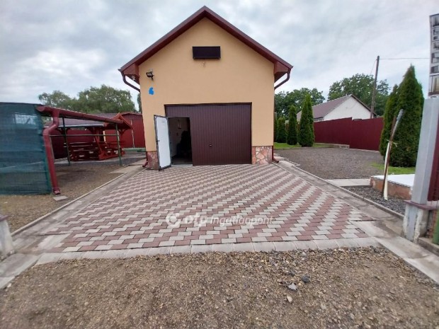 Elad� Ipari ter�let, Ny�regyh�za