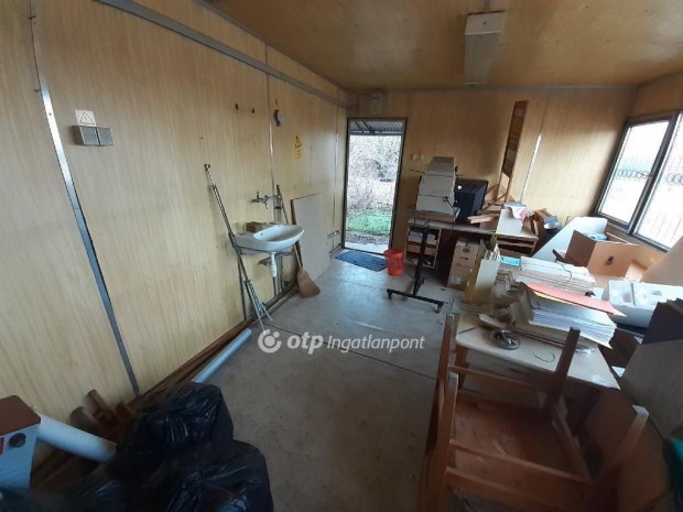 Elad� Ipari ter�let, Szentes