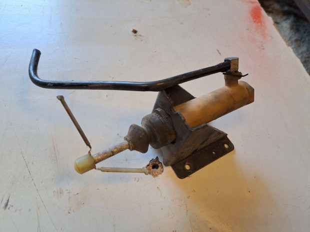 Elad� Iveco Daily 3.0 HPI als� kuplung munkahenger