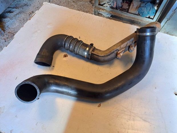 Elad� Iveco Daily 3.0 HPI cooler cs� / cooler cs�vek / t�lt�leveg�cs�