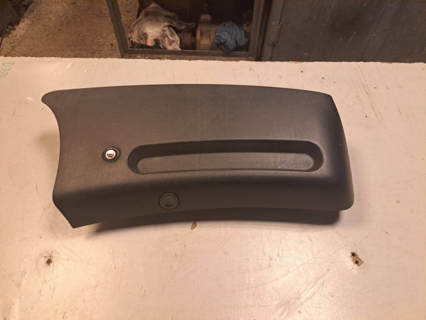 Elad Iveco Daily III kesztytart / keszty tart / manyag rekesz