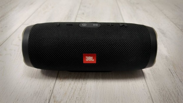 Eladó JBL Charge 3 bluetooth hangszóró szép állapotú