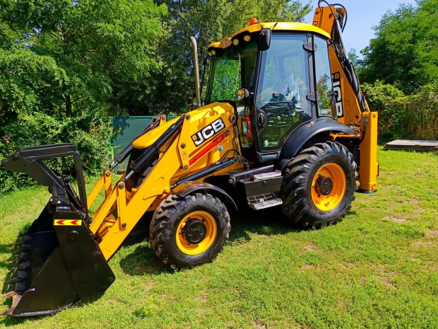 Elad JCB 3CX