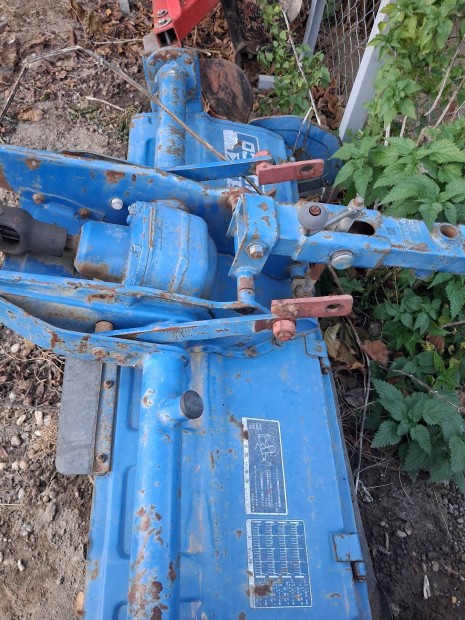 Elad Japn kistraktor 