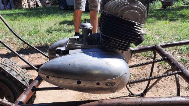 Elad Jawa motorblokk!