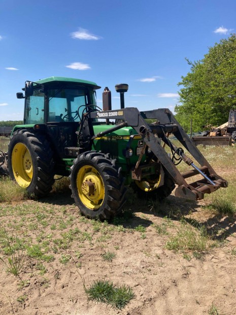 Eladó John Deere 2140 traktor