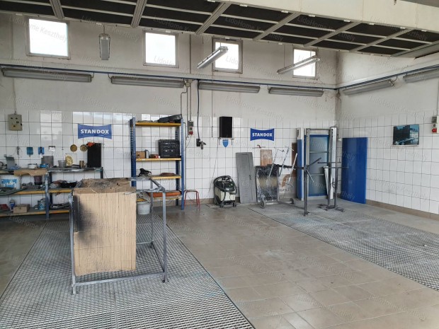 Elad� KAROSSZ�RIA SZERV�Z Marcaliban