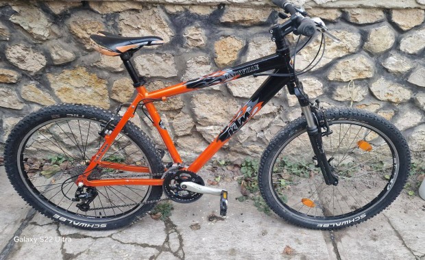 Elad KTM Knoxville 26-os kerkpr