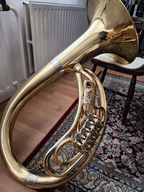 Elad� Kaiser F helikon