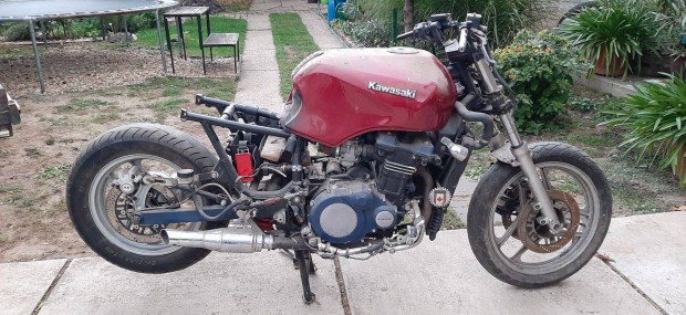 Elad Kawasaki GTR 1000 Alkatrszei