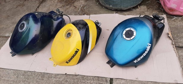 Elad Kawasaki Zx6-R s Zx9-R alkatrszek