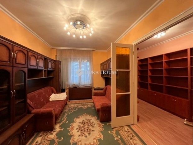 Elad� Kecskem�t belv�ros�ban a F�zes utc�ban egy fsz-i lak�s